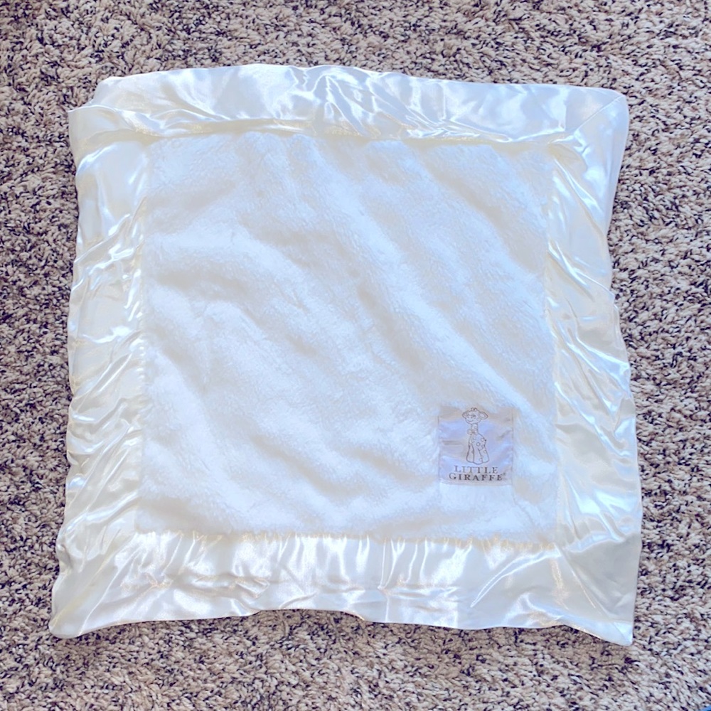 Chenille Blanky NWOT 👼🏻